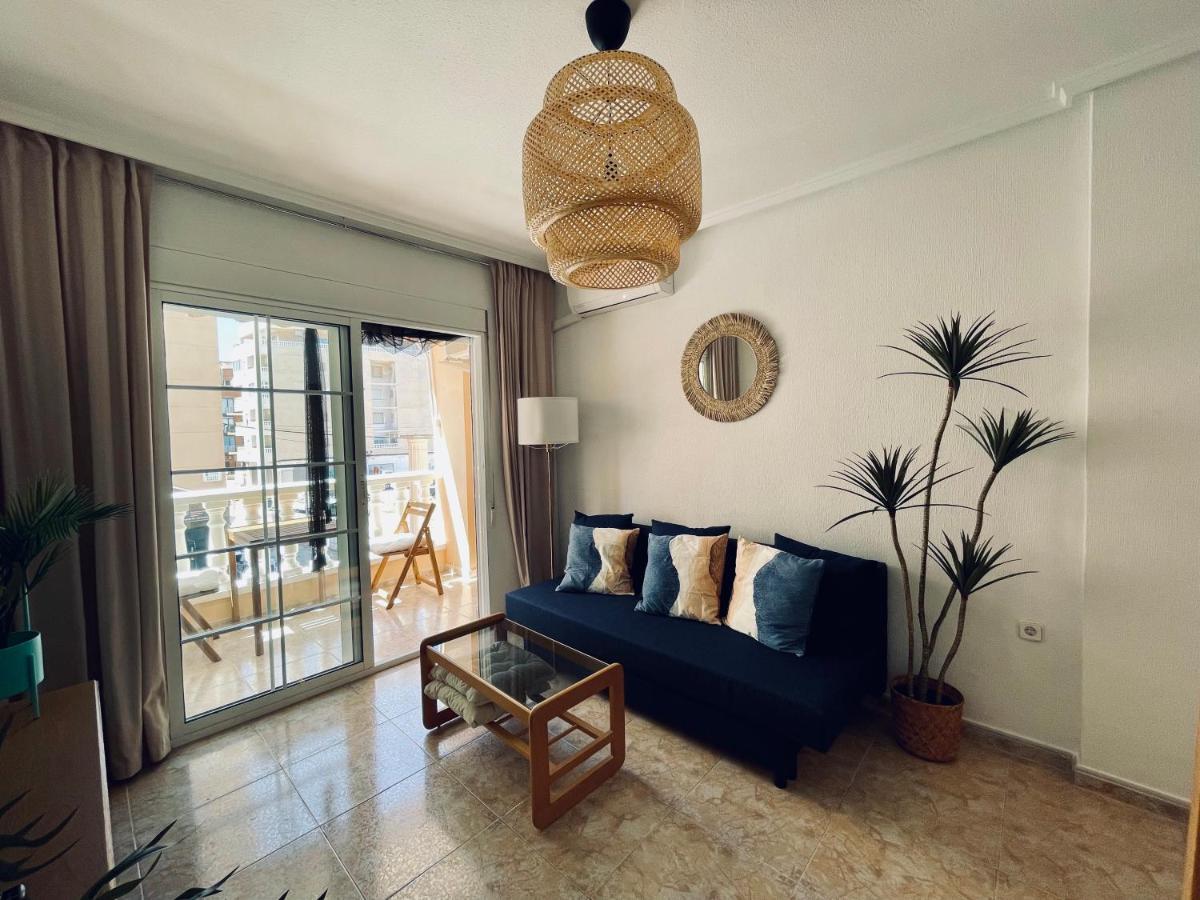 El Papagayo Apartment 2 Mins Walking To The Beach トレビエハ エクステリア 写真