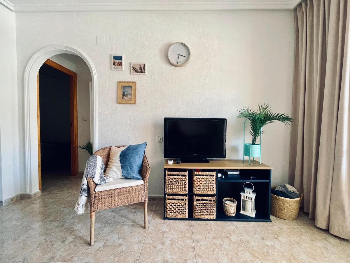 El Papagayo Apartment 2 Mins Walking To The Beach トレビエハ エクステリア 写真